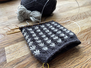 Dip It! Wristwarmers