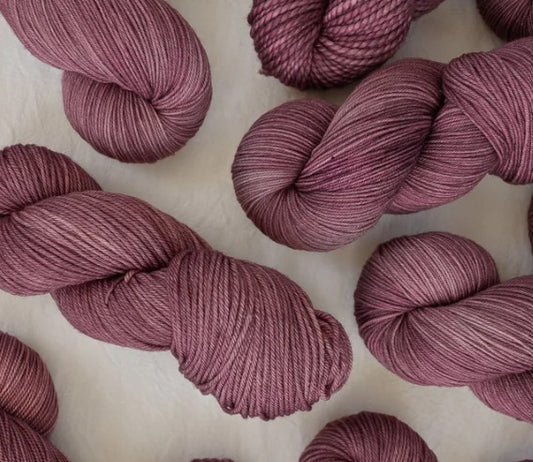 Ruby & Roses Soft Rose