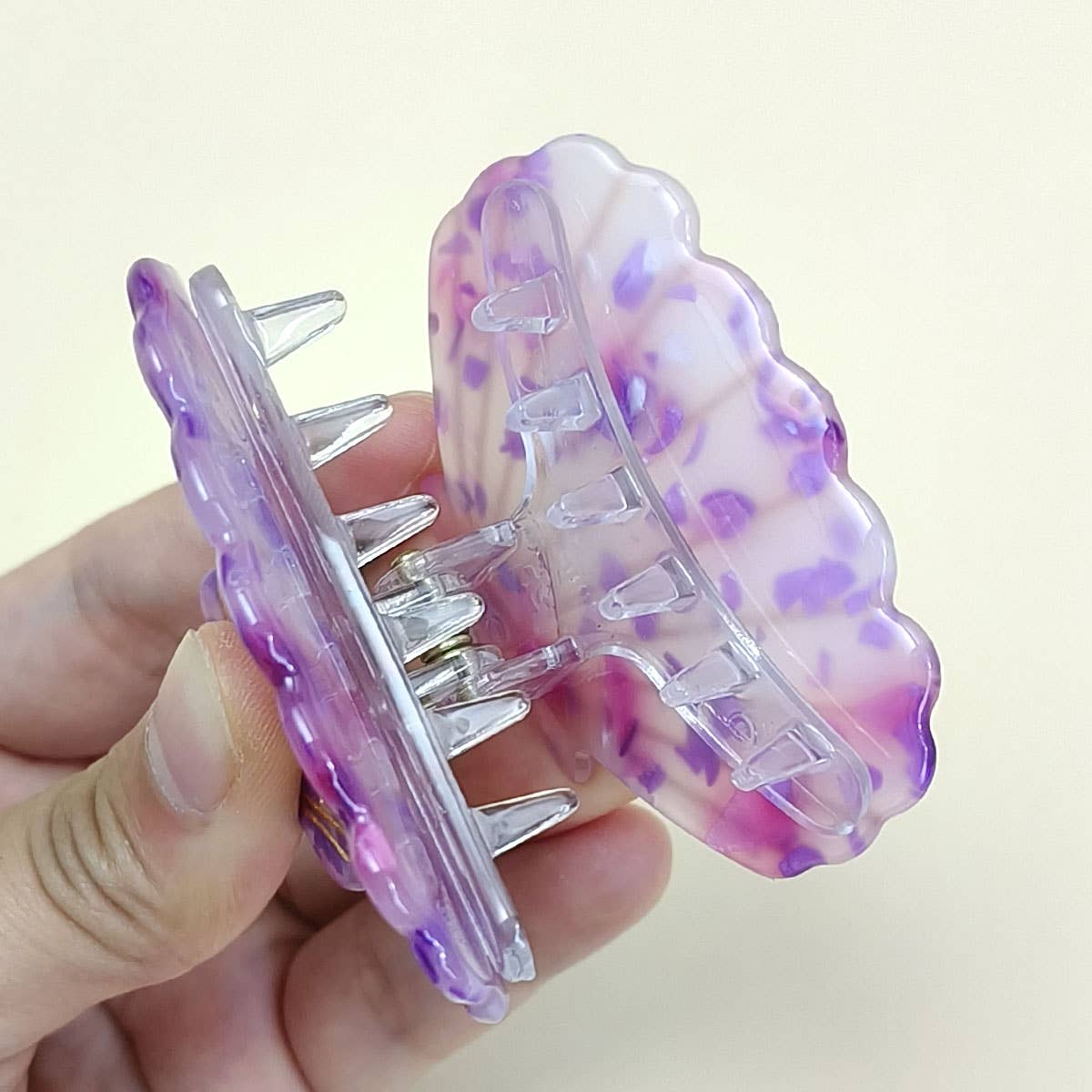Shell Hair Clip