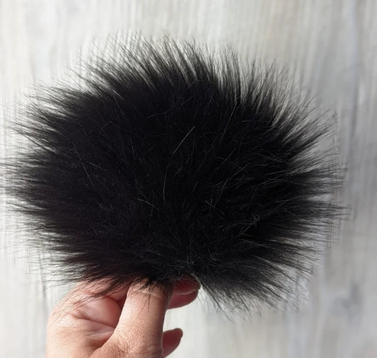 7" Detachable Faux Fur Pom Pom