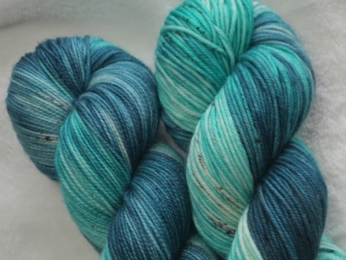 Dusk to Dawn Fibers - Harvest Moon DK
