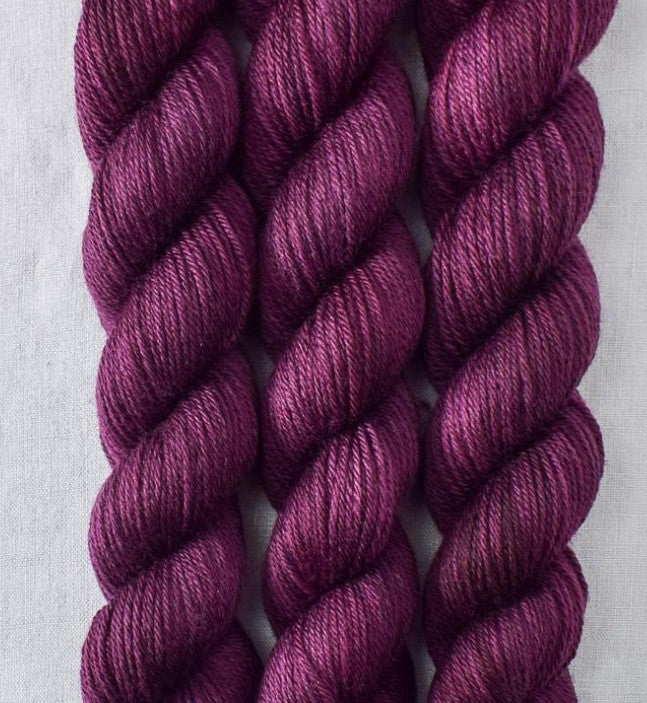 Miss Babs Yowza Mini